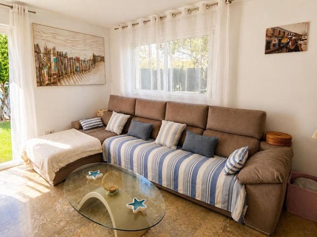 5 bedroom Villa for sale in Cambrils - € 465,000 (Ref: 9985930)
