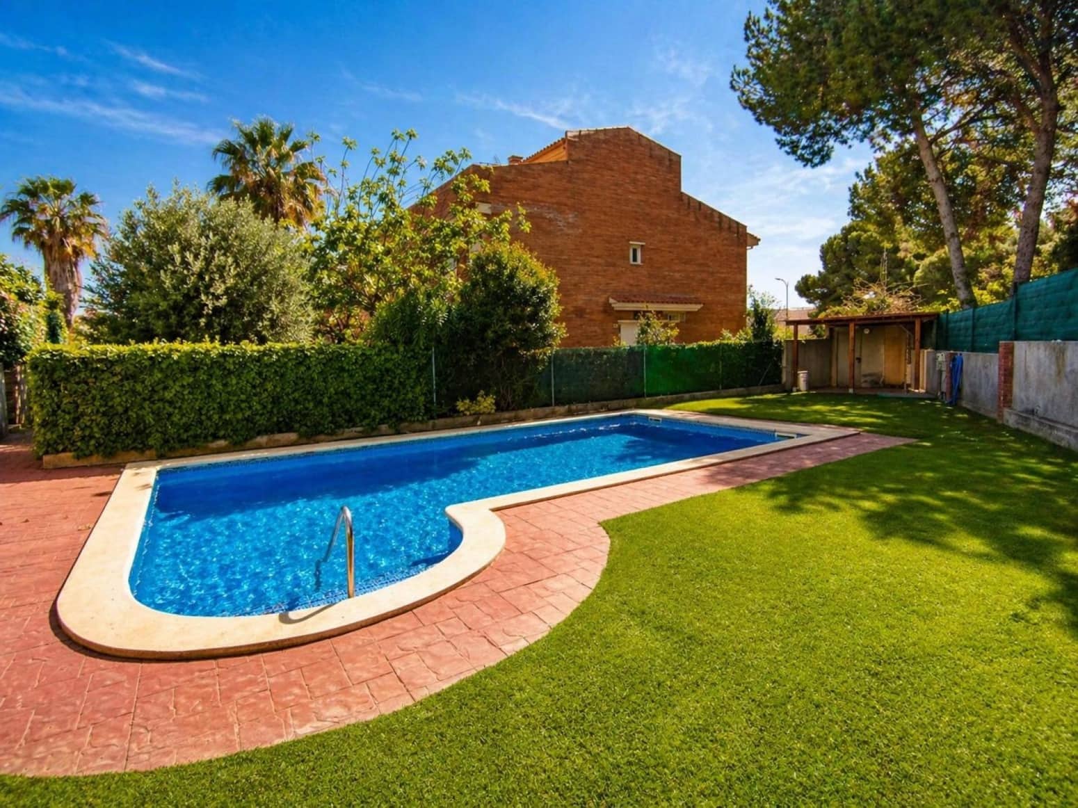 5 bedroom Villa for sale in Cambrils - € 465,000 (Ref: 9985930)