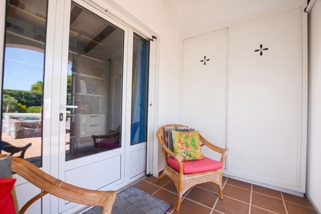 3 bedroom Villa for sale in Punta Grossa, Es Mercadal - € 499,000 (Ref: 10017597)