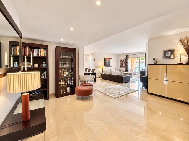 3 soverom Penthouse til salgs i Santa Ponsa, Calvià med svømmebasseng - € 1 595 000 (Ref: 10059246)