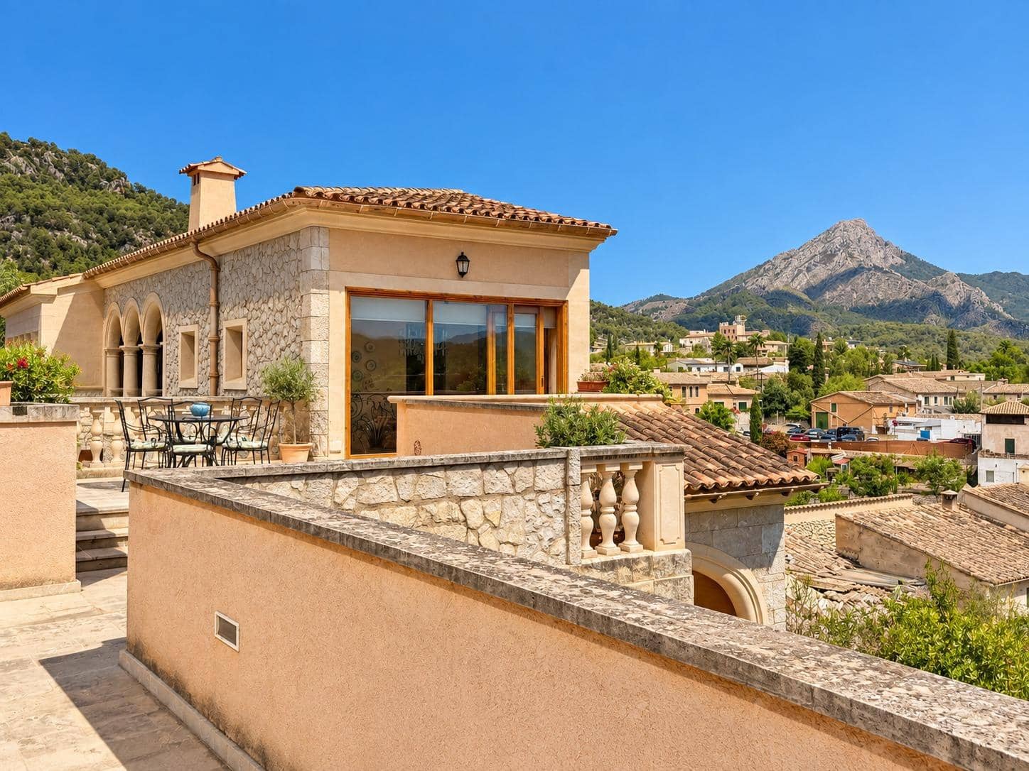 4 Zimmer Villa zu verkaufen in Es Capdella mit Pool Garage - 2.100.000 € (Ref: 10078477)