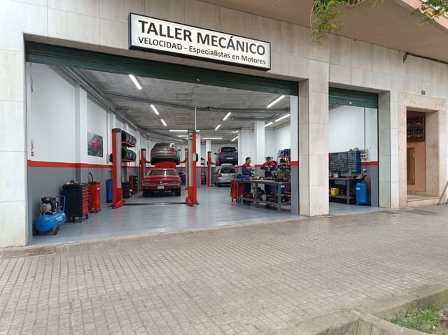 Commercial for sale in Manacor with garage - € 270,000 (Ref: 10102749)