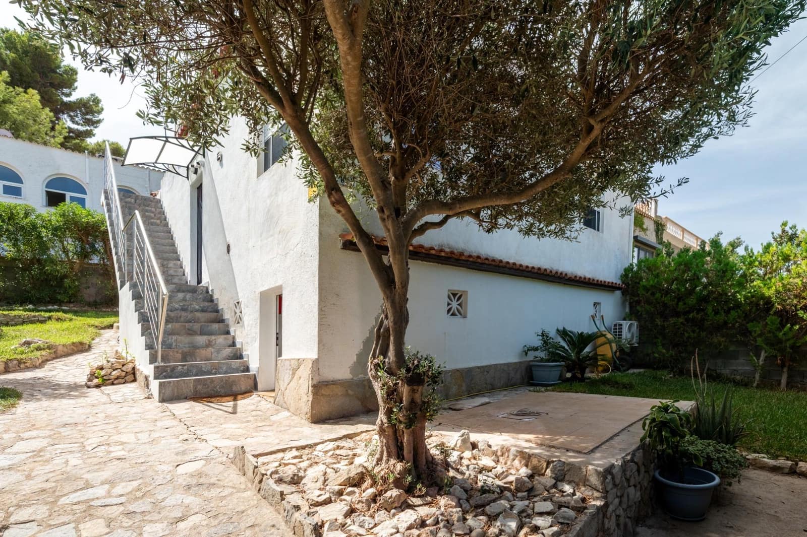 2 bedroom Semi-detached Villa for sale in Costa de la Calma with garage - € 575,000 (Ref: 10102751)
