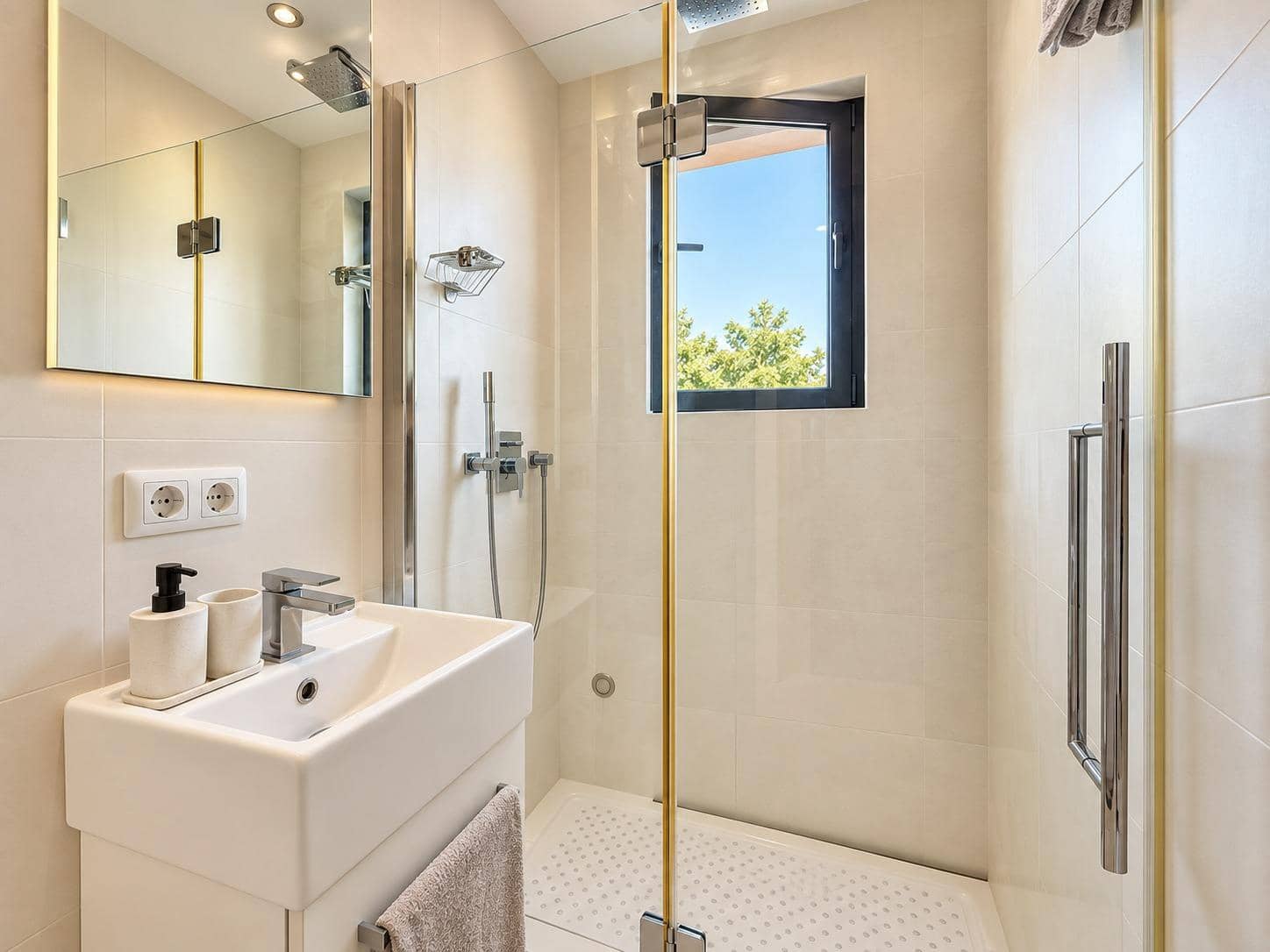 2 bedroom Penthouse for sale in Santa Ponsa with pool - € 650,000 (Ref: 10129665)