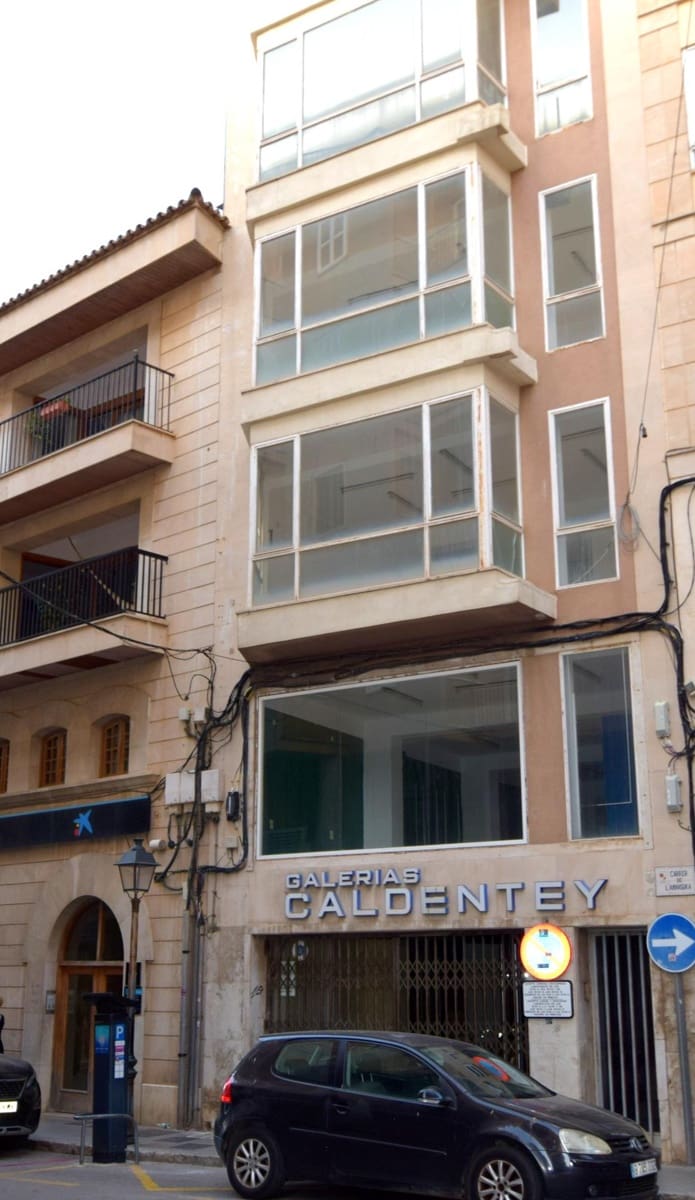 Kommersiell till salu i Manacor med garage - 1 000 000 € (Ref: 10129670)