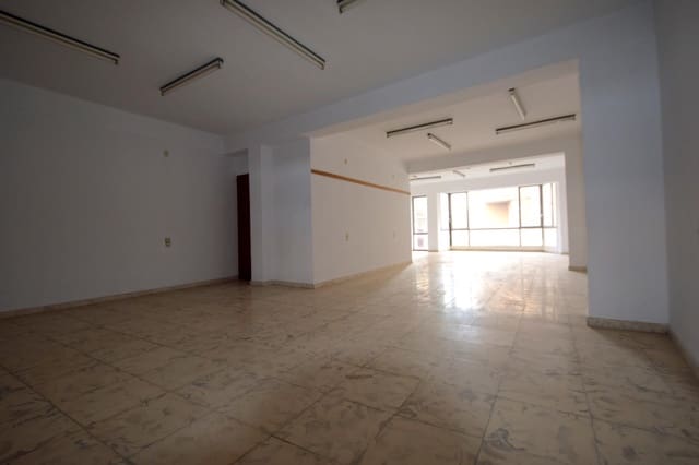 Kommersiell till salu i Manacor med garage - 1 000 000 € (Ref: 10129670)