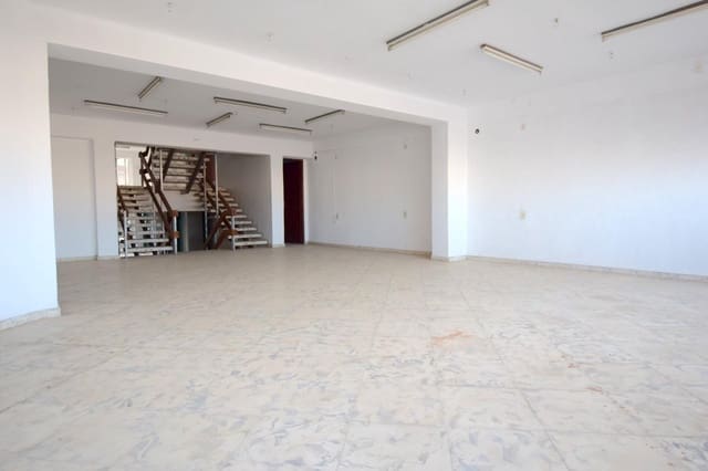 Kommersiell till salu i Manacor med garage - 1 000 000 € (Ref: 10129670)