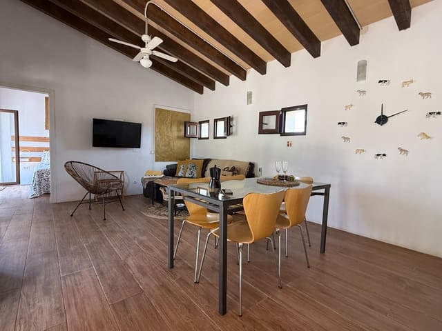 2 chambre Finca/Maison de Campagne à vendre à Campanet avec piscine garage - 595 000 € (Ref: 10165138)