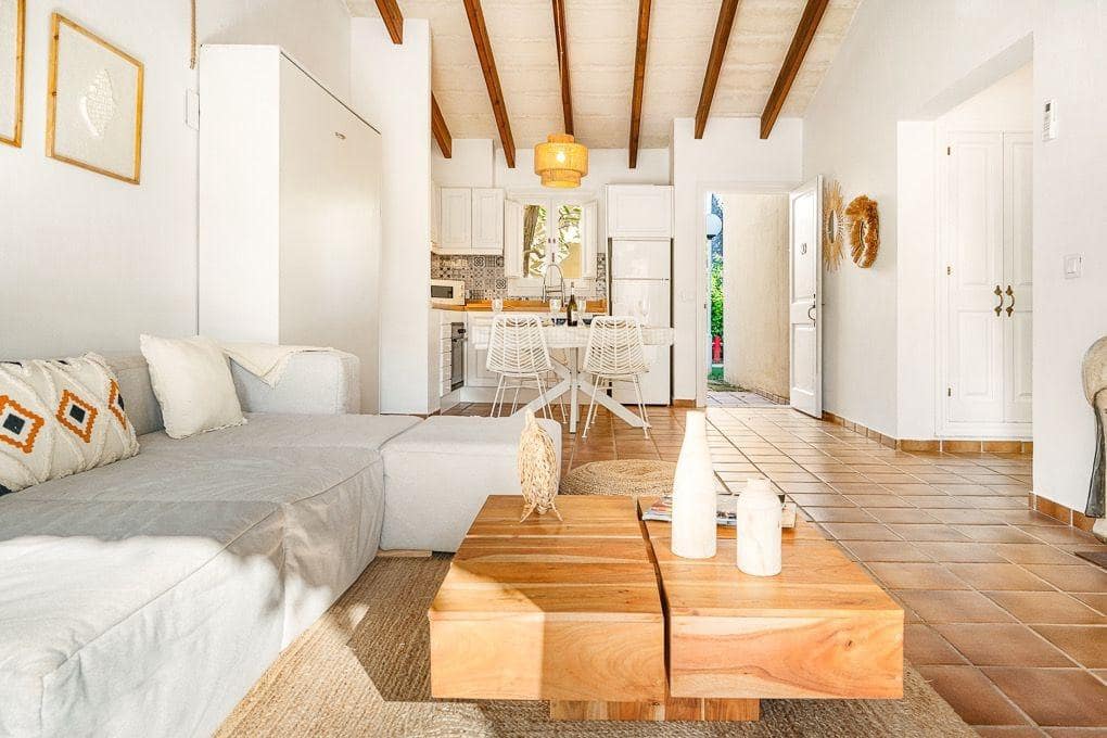 1 makuuhuone Bungalow myytävänä paikassa Ciutadella de Menorca mukana uima-altaan - 405 000 € (Ref: 10183020)
