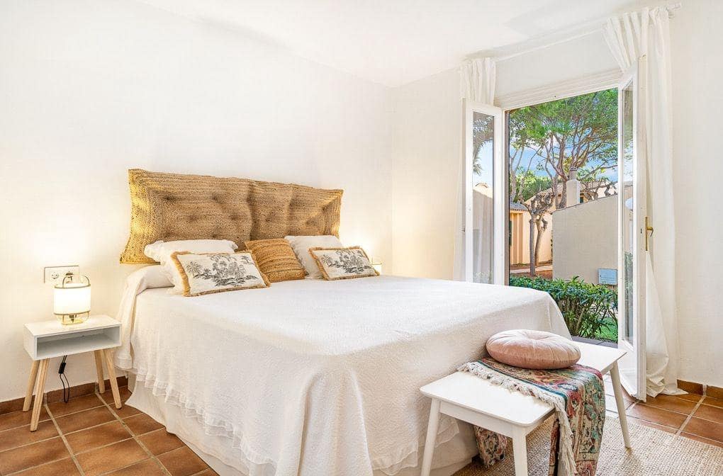 1 makuuhuone Bungalow myytävänä paikassa Ciutadella de Menorca mukana uima-altaan - 405 000 € (Ref: 10183020)