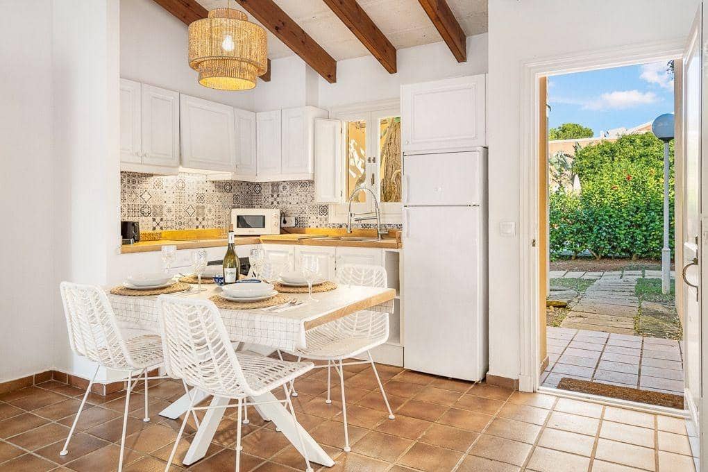 1 makuuhuone Bungalow myytävänä paikassa Ciutadella de Menorca mukana uima-altaan - 405 000 € (Ref: 10183020)