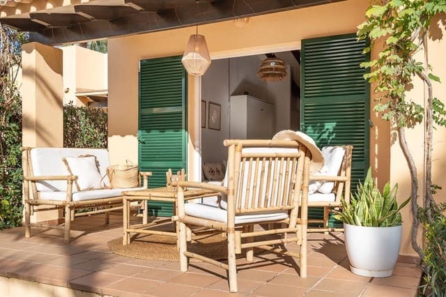 1 makuuhuone Bungalow myytävänä paikassa Ciutadella de Menorca mukana uima-altaan - 405 000 € (Ref: 10183020)
