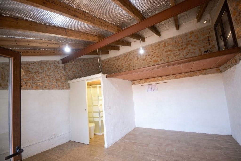 Grunde uden byggetilladelser til salg i Biniali - € 320.000 (Ref: 10185057)