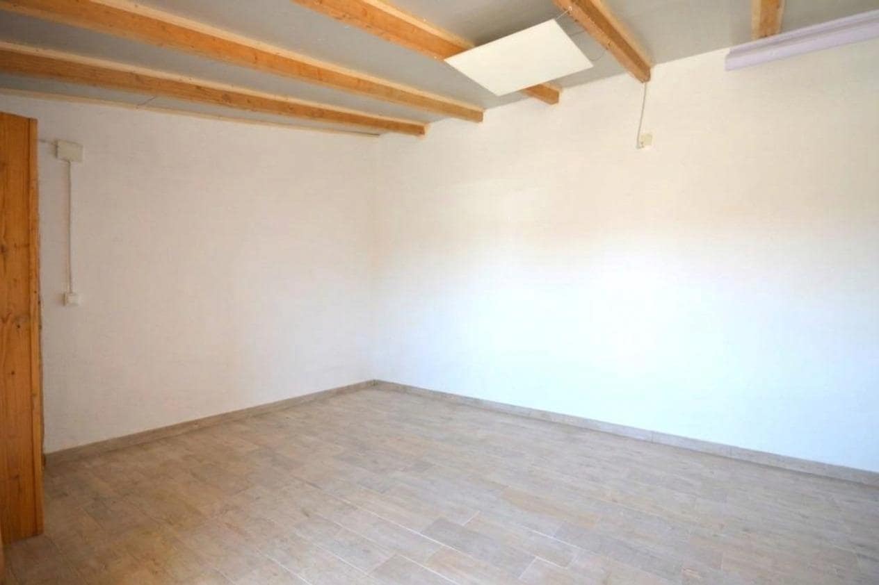 Grunde uden byggetilladelser til salg i Biniali - € 320.000 (Ref: 10185057)
