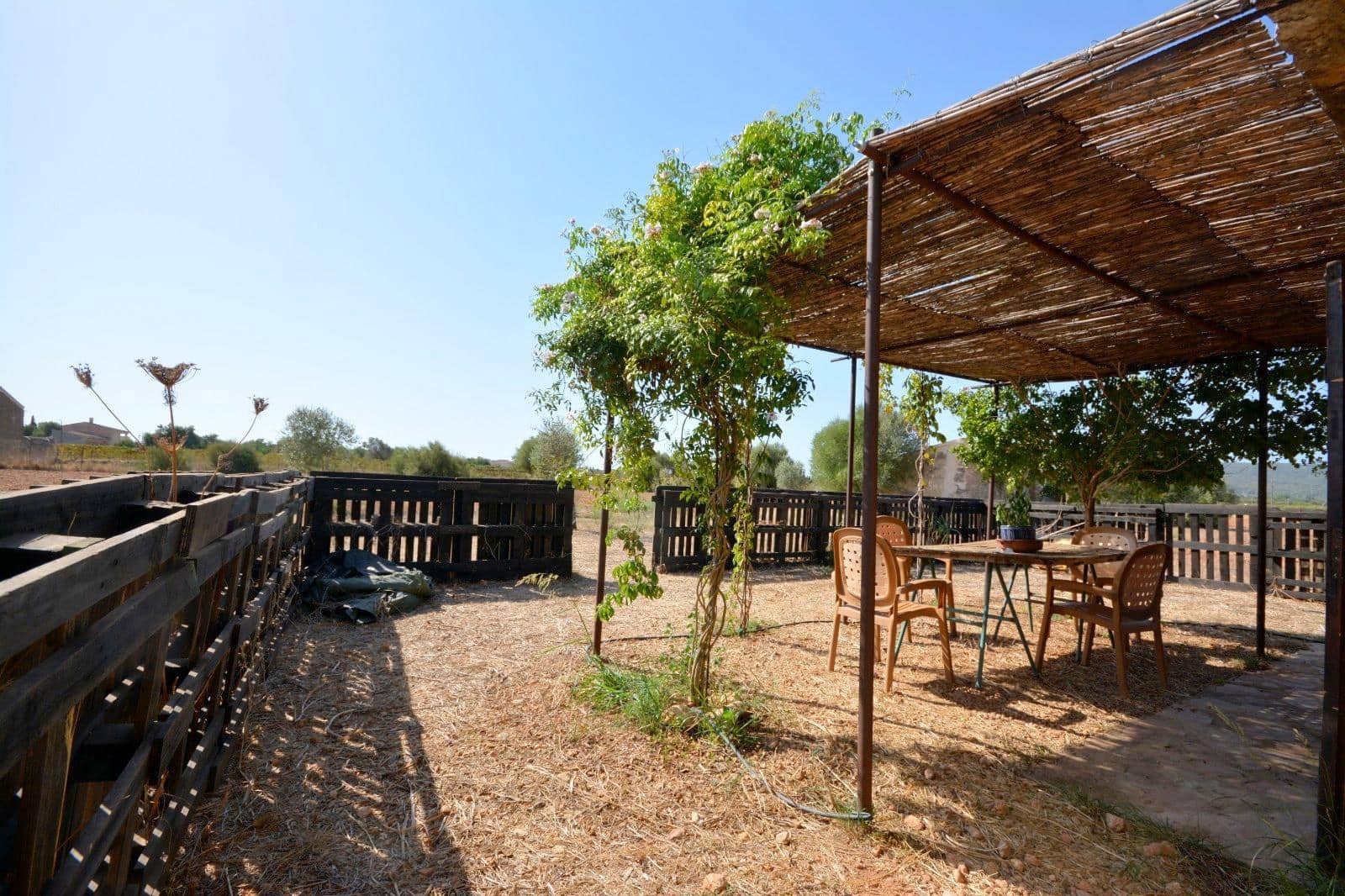 Grunde uden byggetilladelser til salg i Biniali - € 320.000 (Ref: 10185057)