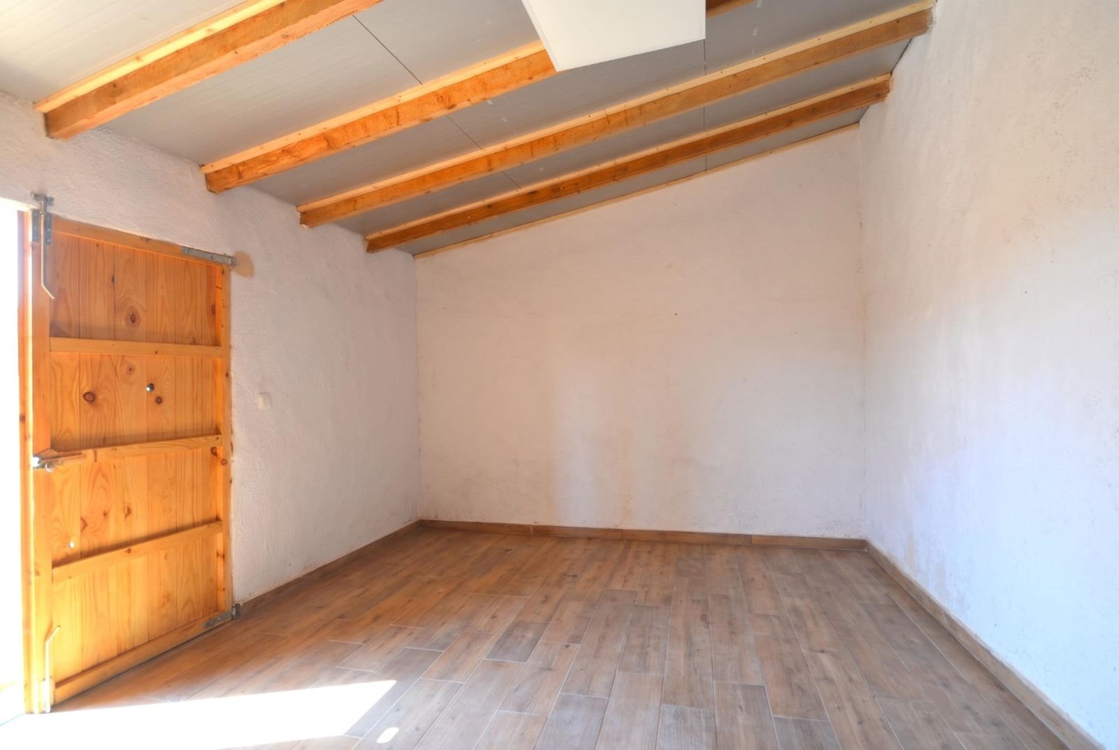 Grunde uden byggetilladelser til salg i Biniali - € 320.000 (Ref: 10185057)