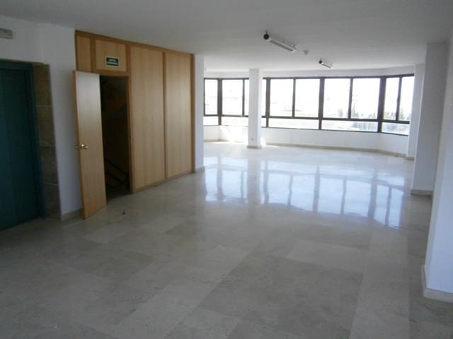 Erhverv til leje i Manacor - € 1.800 (Ref: 3132362)