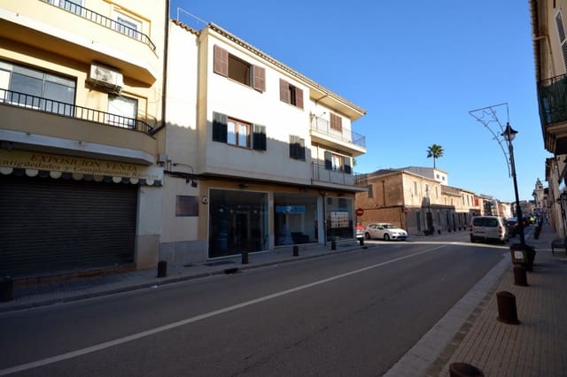 Commercieel te koop in Santa María del Camí met garage - € 426.000 (Ref: 6515783)