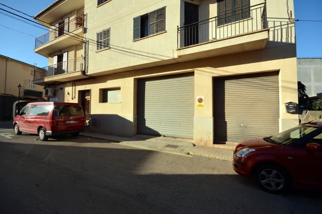 Commercieel te koop in Santa María del Camí met garage - € 426.000 (Ref: 6515783)
