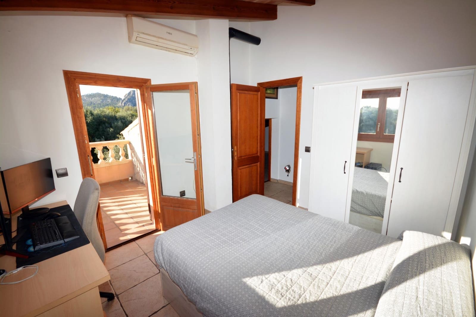 4 sypialnia Finka/Dom wiejski na sprzedaż w Llucmajor z basenem - 1 300 000 € (Ref: 7468011)