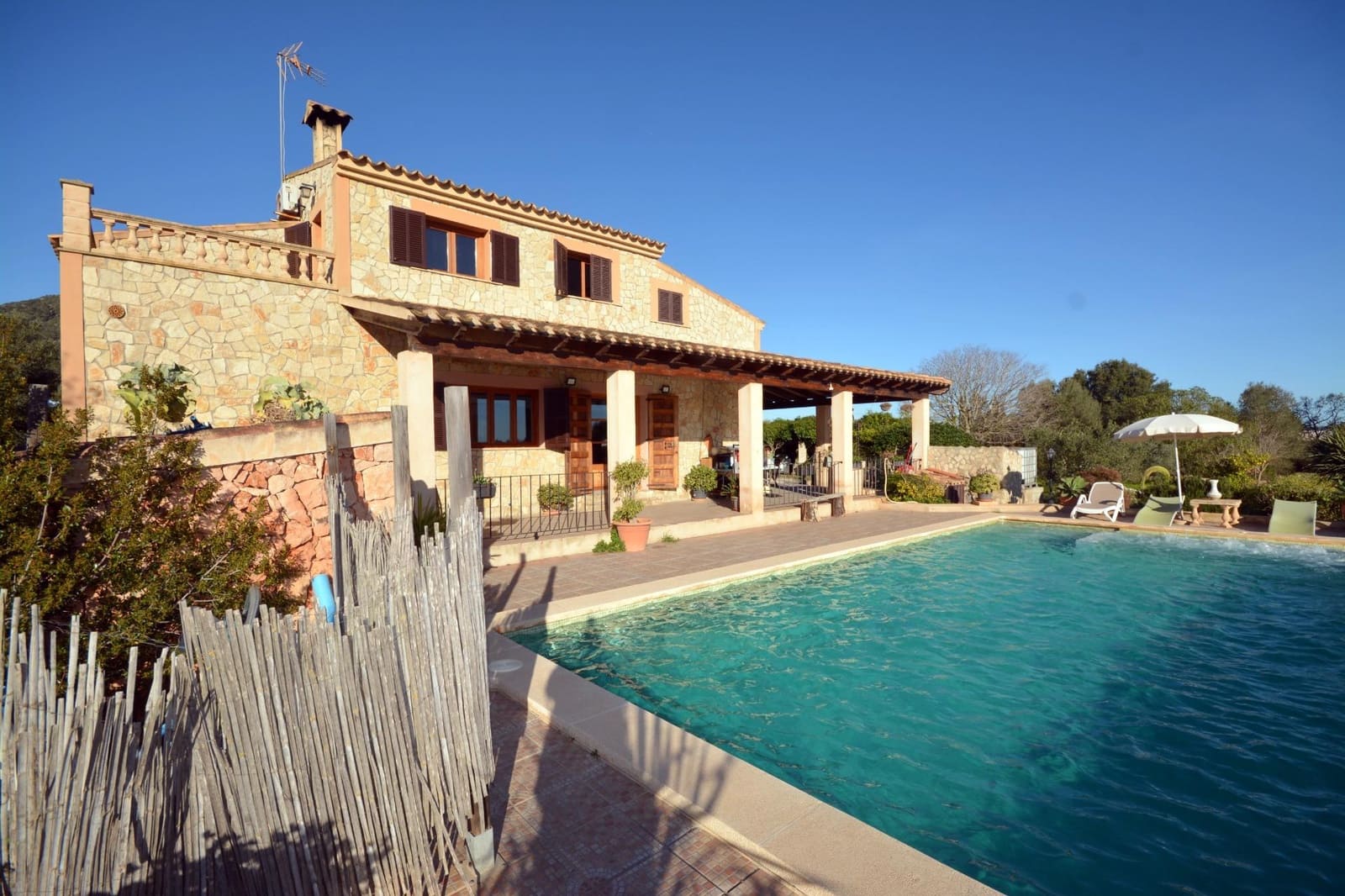 4 sypialnia Finka/Dom wiejski na sprzedaż w Llucmajor z basenem - 1 300 000 € (Ref: 7468011)