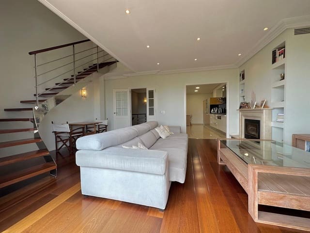 Casa de 5 habitaciones en Ciutadella de Menorca en venta con garaje - 730.000 € (Ref: 8426336)