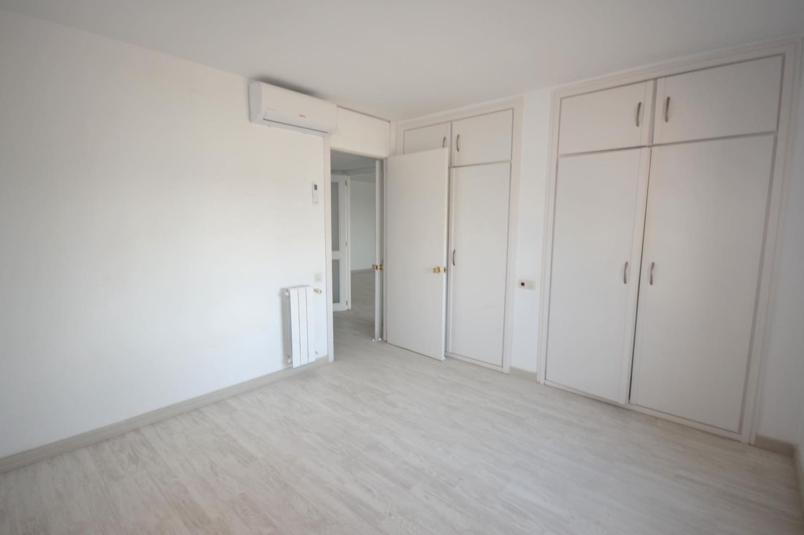 4 soveværelse Lejlighed til salg i Es Molinar / El Molinar med garage - € 1.591.000 (Ref: 8493924)