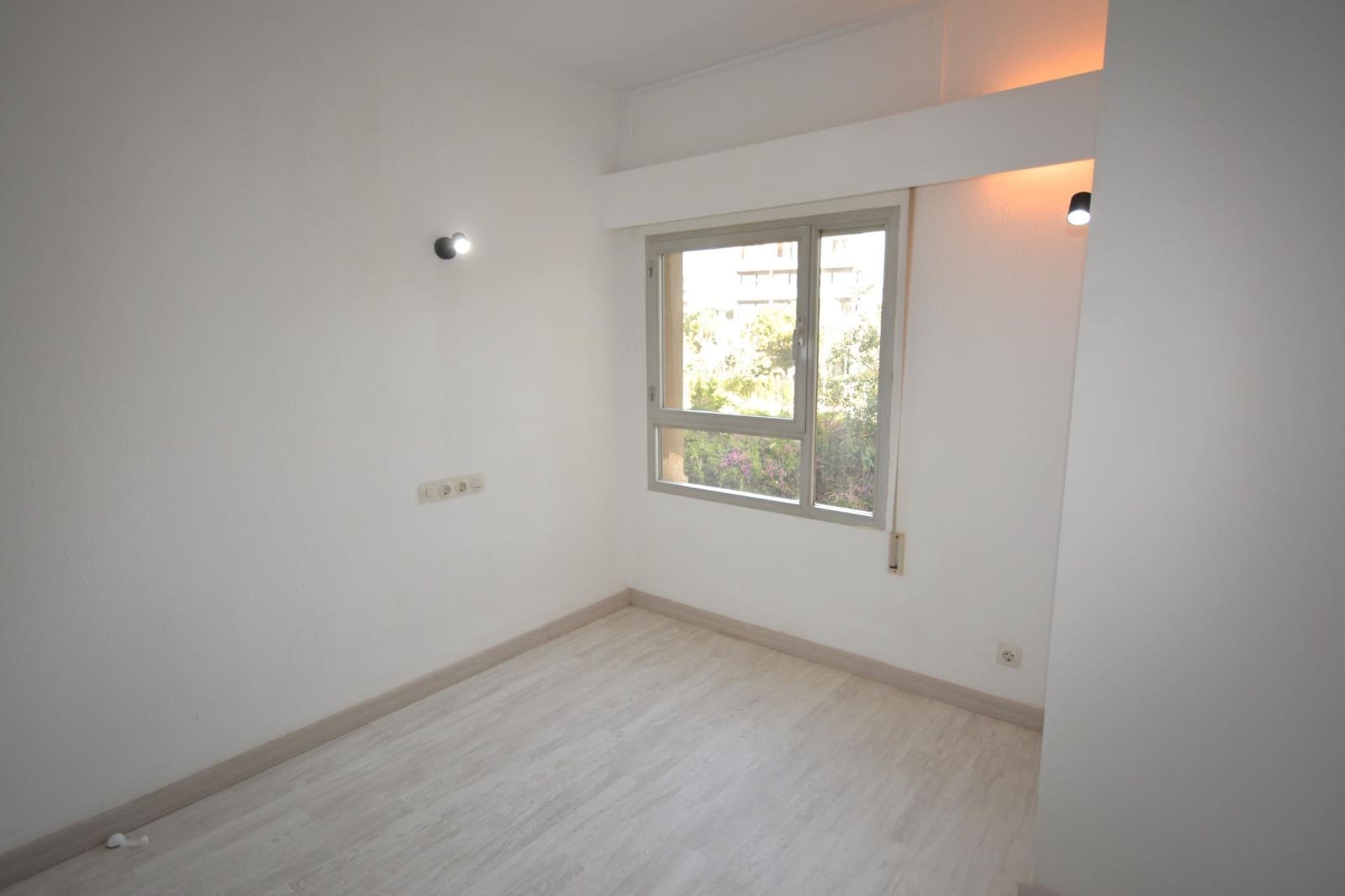 4 soveværelse Lejlighed til salg i Es Molinar / El Molinar med garage - € 1.591.000 (Ref: 8493924)