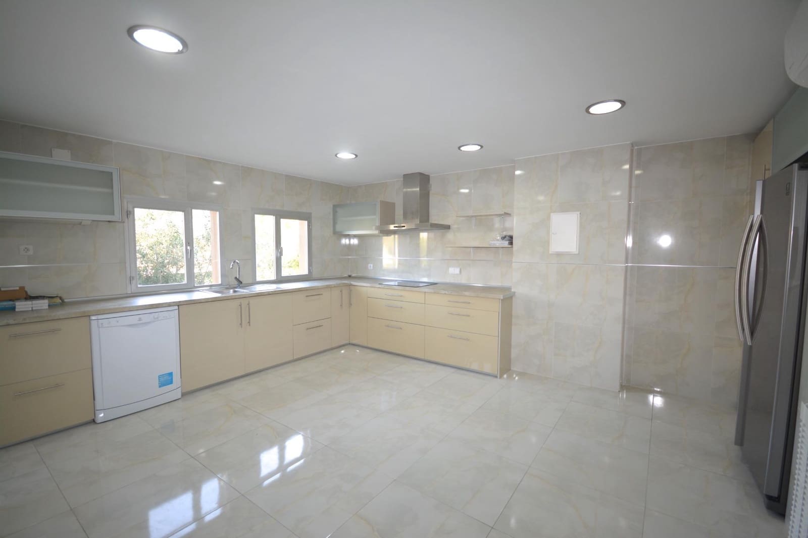 4 soveværelse Lejlighed til salg i Es Molinar / El Molinar med garage - € 1.591.000 (Ref: 8493924)