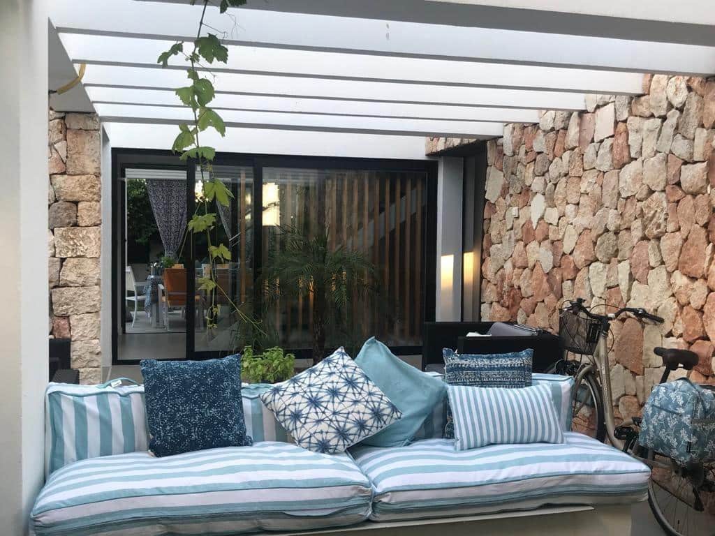 4 soveværelse Villa til salg i Cala Blanca med swimmingpool garage - € 890.000 (Ref: 8735646)