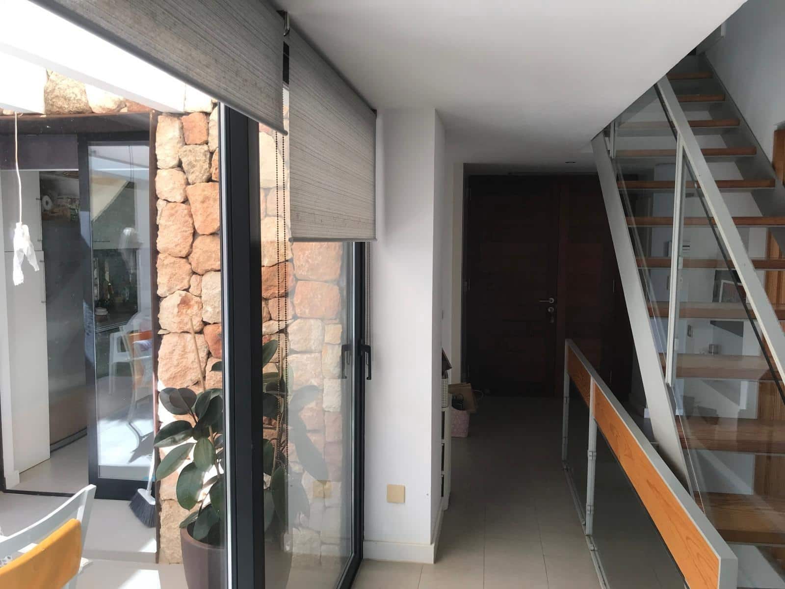 4 soveværelse Villa til salg i Cala Blanca med swimmingpool garage - € 890.000 (Ref: 8735646)