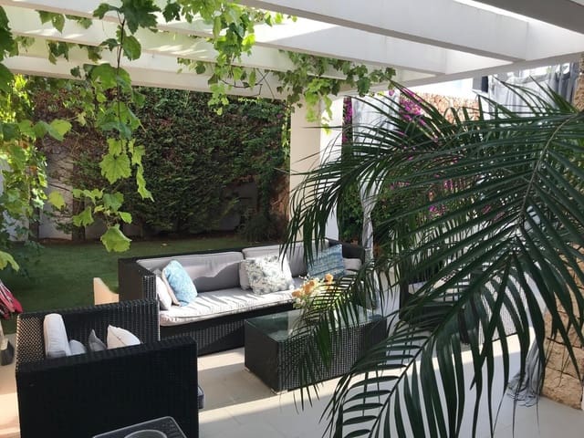 4 soverom Villa til salgs i Cala Blanca, Ciutadella de Menorca med svømmebasseng garasje - € 890 000 (Ref: 8735646)