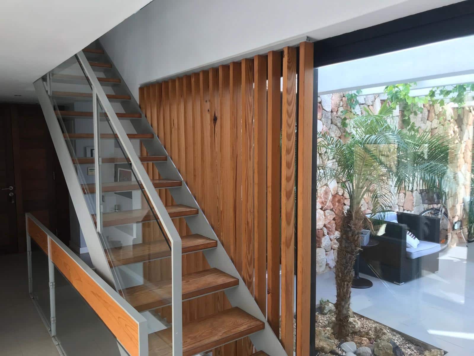 4 soveværelse Villa til salg i Cala Blanca med swimmingpool garage - € 890.000 (Ref: 8735646)