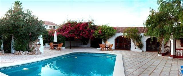12 soveværelse Finca/Landehus til salg i Mahon / Mao med swimmingpool - € 6.500.000 (Ref: 8881512)