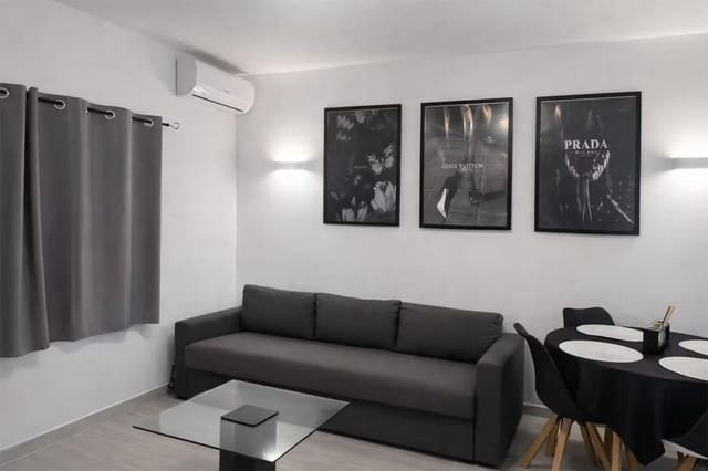 3 makuuhuone Rivitalo myytävänä paikassa Cala'n Porter, Alayor / Alaior - 370 000 € (Ref: 8957200)