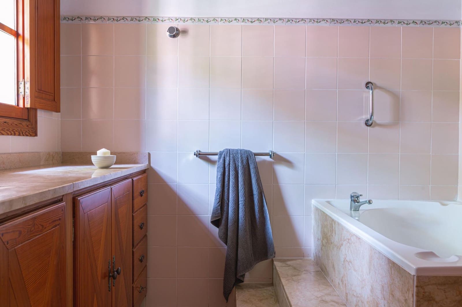 5 quarto Moradia para arrendar em Costa de los Pinos com piscina garagem - 6 000 € (Ref: 9059451)