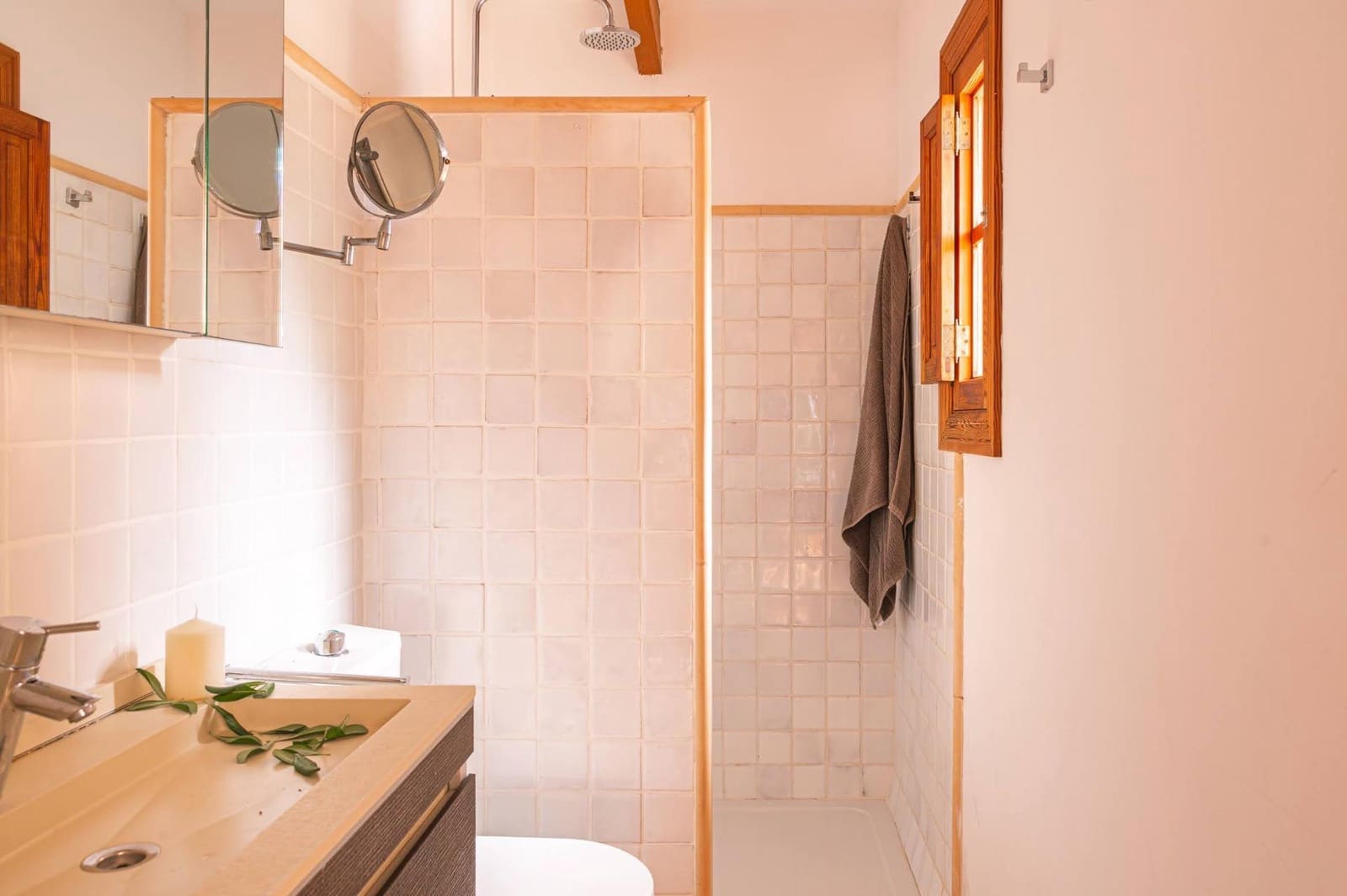 5 quarto Moradia para arrendar em Costa de los Pinos com piscina garagem - 6 000 € (Ref: 9059451)