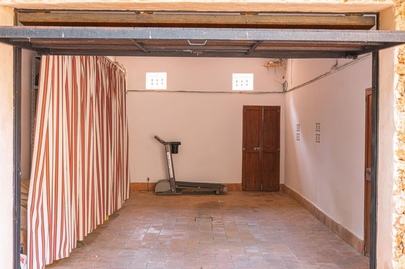 5 quarto Moradia para arrendar em Costa de los Pinos com piscina garagem - 6 000 € (Ref: 9059451)