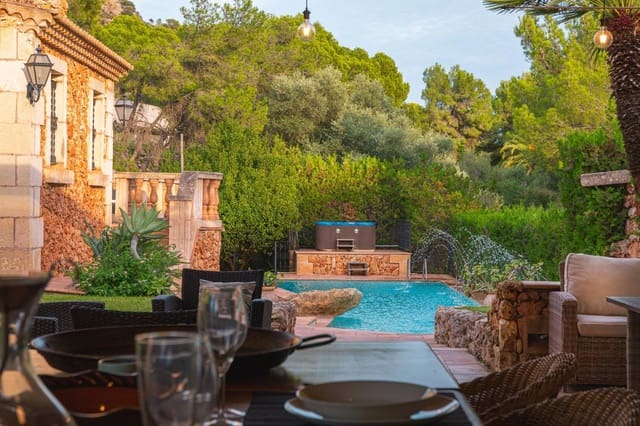 Villa/Maison de 5 chambres à louer à Costa de los Pinos, Son Servera avec piscine garage - 6 000 € (Ref: 9059451)