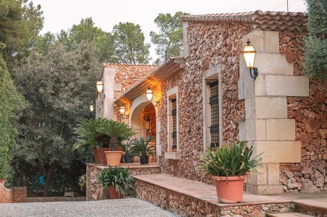 Villa/Maison de 5 chambres à louer à Costa de los Pinos, Son Servera avec piscine garage - 6 000 € (Ref: 9059451)