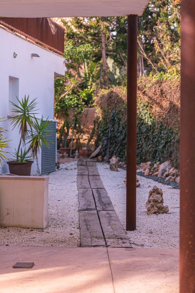 3 slaapkamer Villa te koop in Port Verd met zwembad garage - € 950.000 (Ref: 9059454)