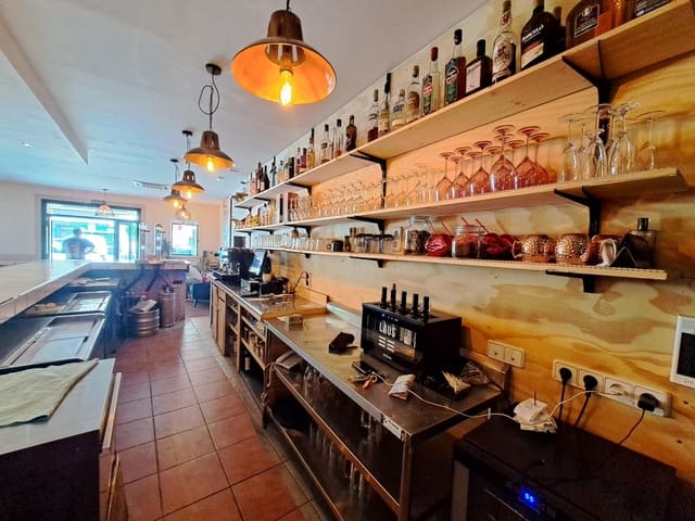 Commercieel te koop in Santa María del Camí - € 115.000 (Ref: 9078041)