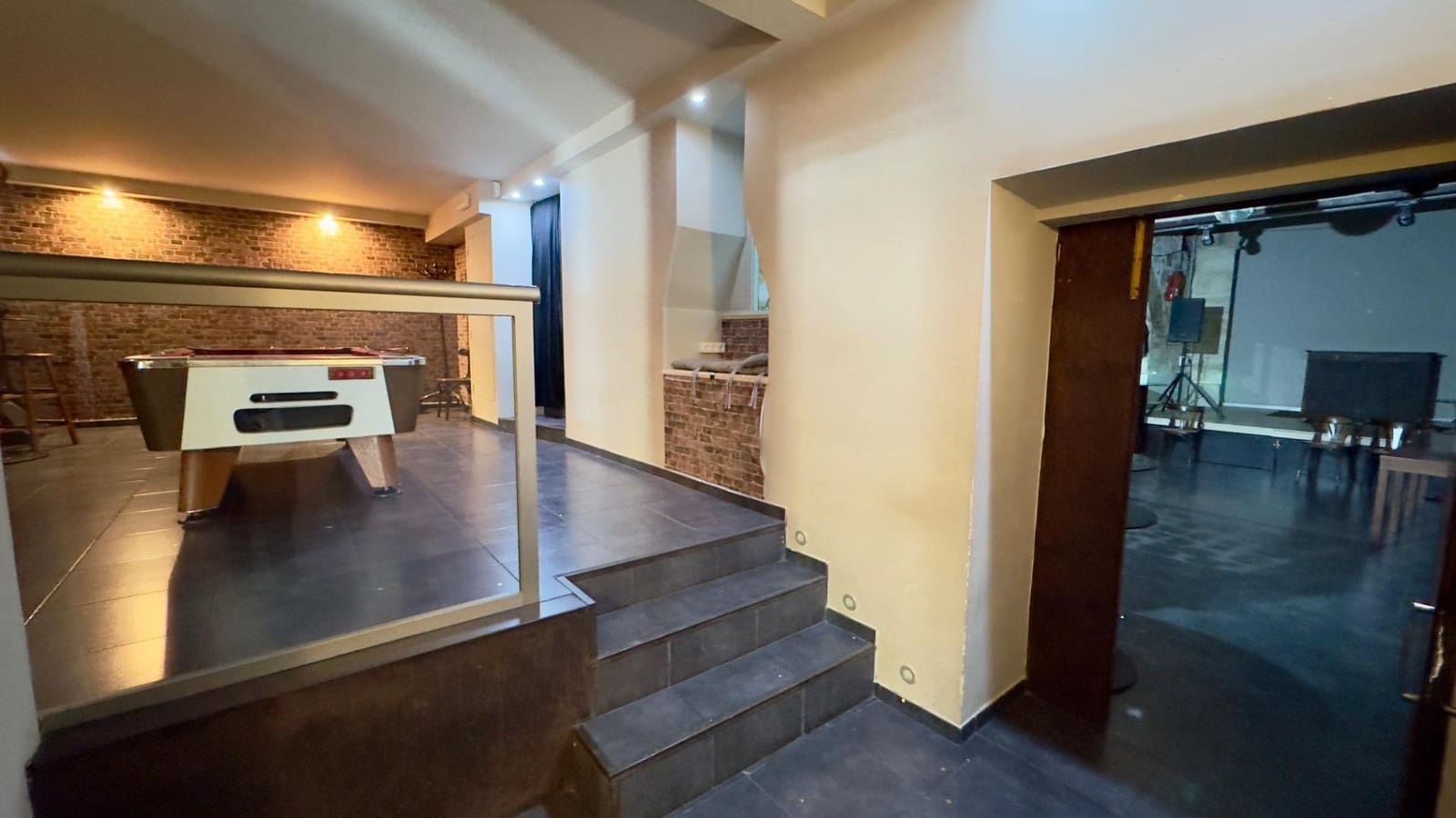 Commercial for sale in Algaida - € 64,800 (Ref: 9089864)