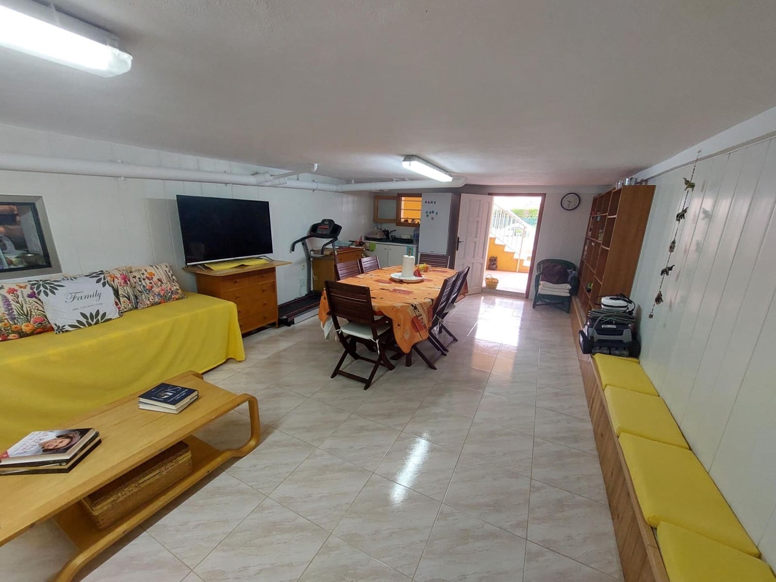 5 bedroom Villa for sale in Badia Blava with pool garage - € 950,000 (Ref: 9112422)