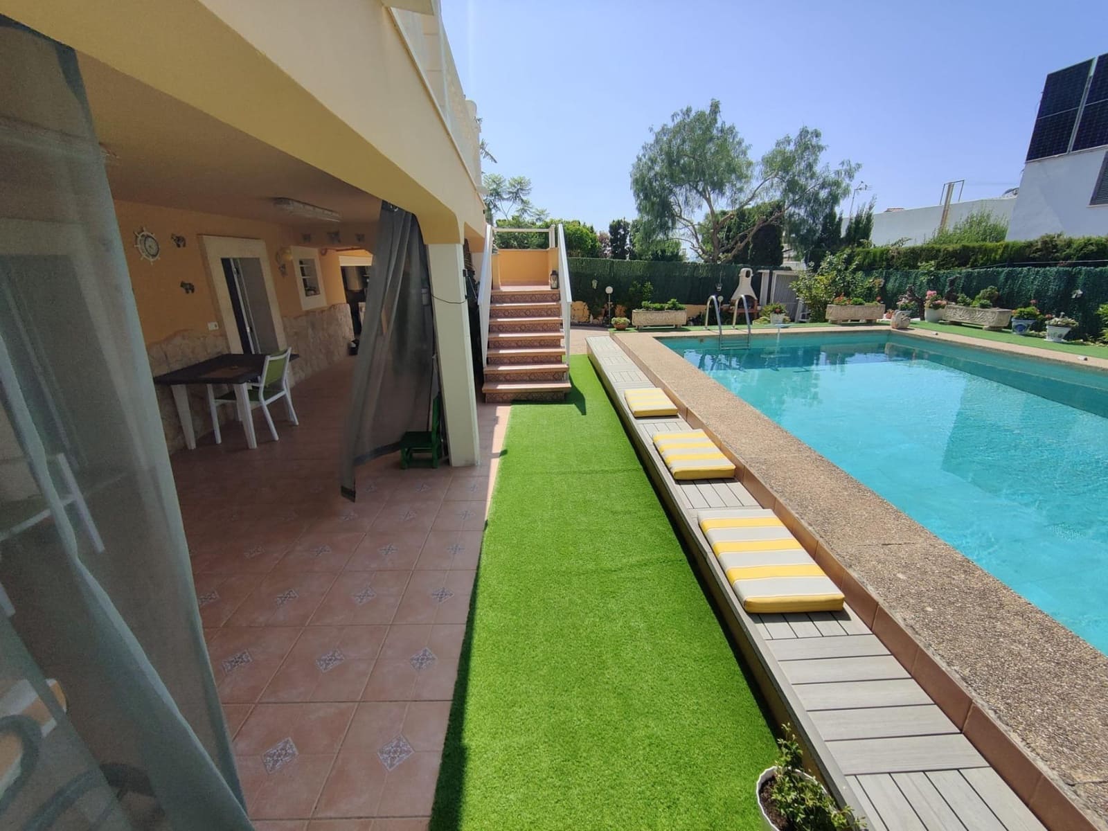 5 bedroom Villa for sale in Badia Blava with pool garage - € 950,000 (Ref: 9112422)