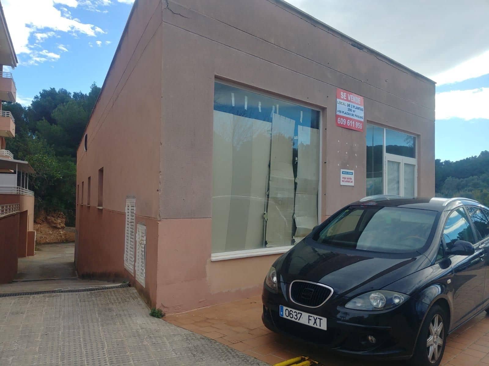 Commercieel te koop in Cala Ratjada met garage - € 790.000 (Ref: 9128341)