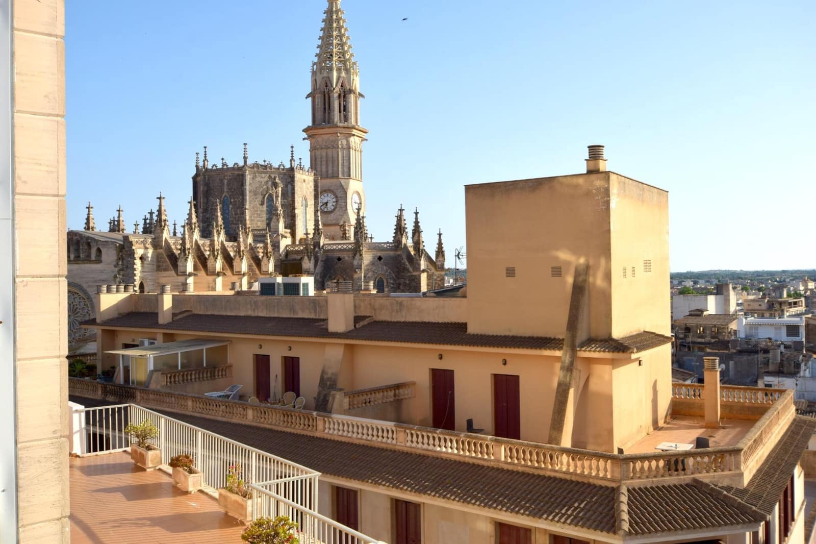 Erhverv til salg i Manacor med garage - € 1.000.000 (Ref: 9128344)