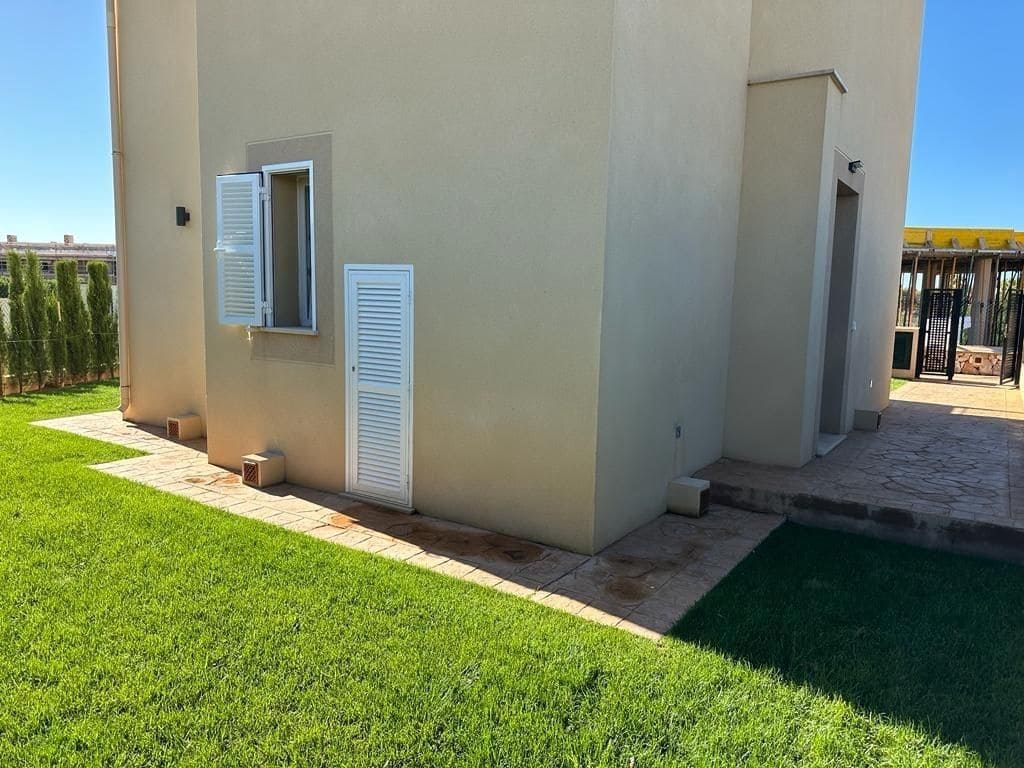 2 soverom Villa til salgs i Campos med svømmebasseng garasje - € 695 000 (Ref: 9159539)