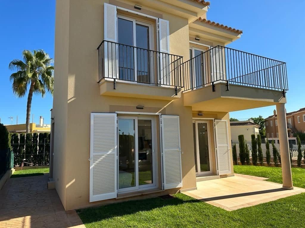 2 soverom Villa til salgs i Campos med svømmebasseng garasje - € 695 000 (Ref: 9159539)