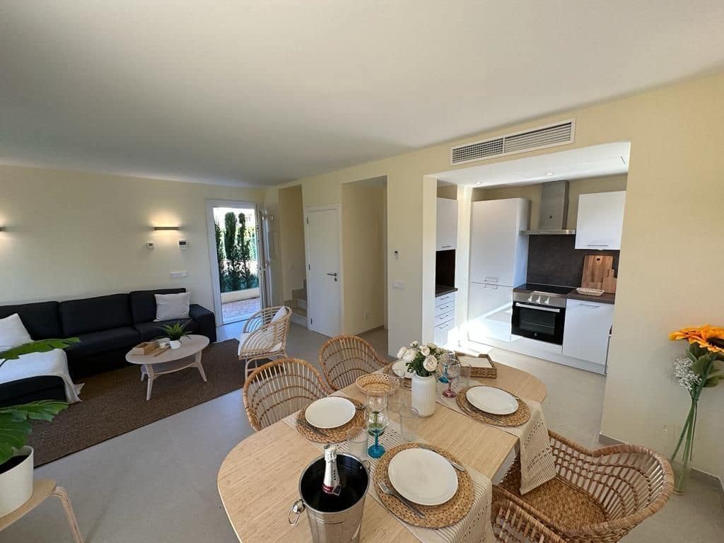 2 soverom Villa til salgs i Campos med svømmebasseng garasje - € 695 000 (Ref: 9159539)